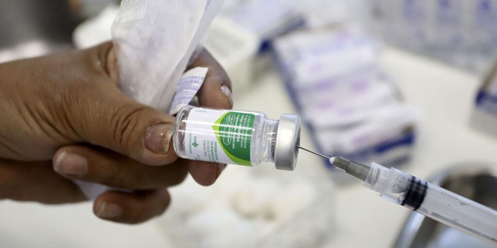 Imagem Ilustrando a Notícia: Goiás inicia campanha de vacinação contra Influenza; saiba a importância de se imunizar