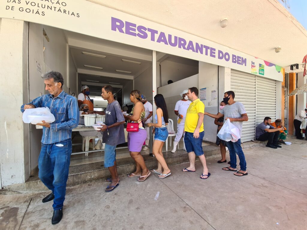 Imagem Ilustrando a Notícia: Restaurante popular se tornou opção para tentar driblar a inflação
