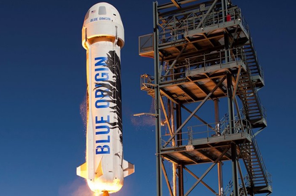 Imagem Ilustrando a Notícia: De olho na concorrência com Elon Musk, Amazon quer lançar até 83 foguetes para criar internet própria