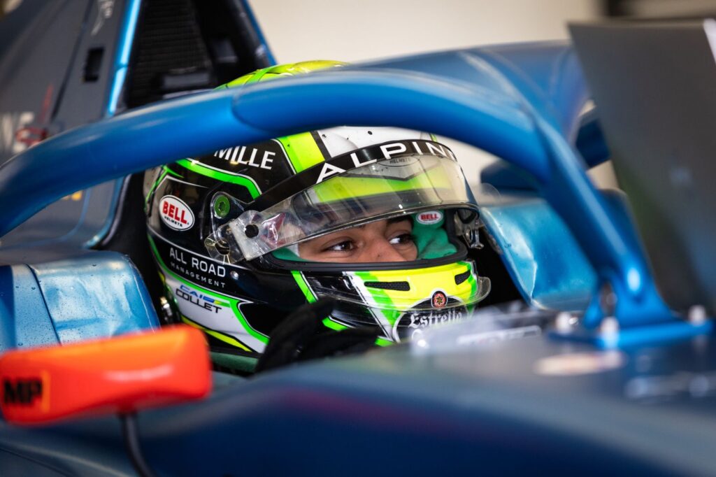 Imagem Ilustrando a Notícia: Caio Collet é terceiro em sessão de teste coletivo da FIA F3 em Jerez
