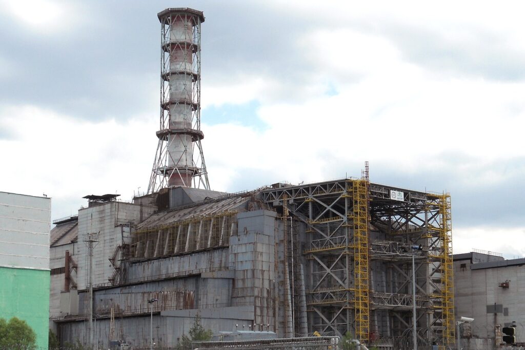 Imagem Ilustrando a Notícia: Invasão em Chernobyl deixou os níveis de radioatividade ‘anormais’, diz agência