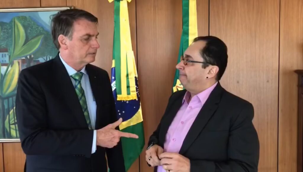 Imagem Ilustrando a Notícia: Kajuru acusa governo Bolsonaro de corrupto em vídeo divulgado nas redes sociais; veja