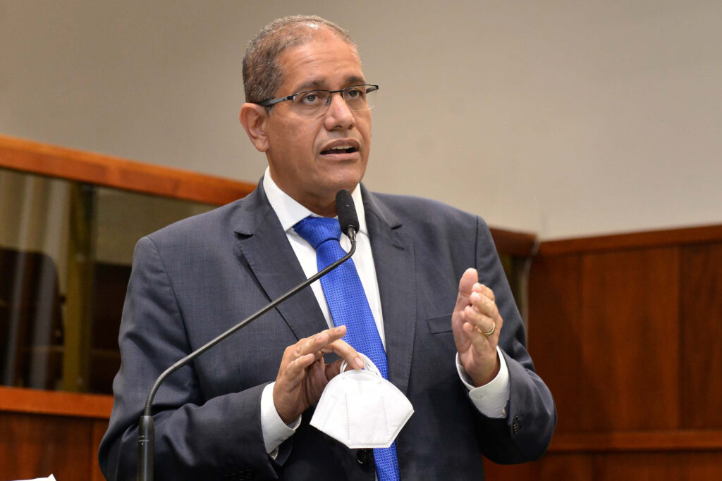 Imagem Ilustrando a Notícia: Com indefinições, Jeferson Rodrigues perde cargos na prefeitura