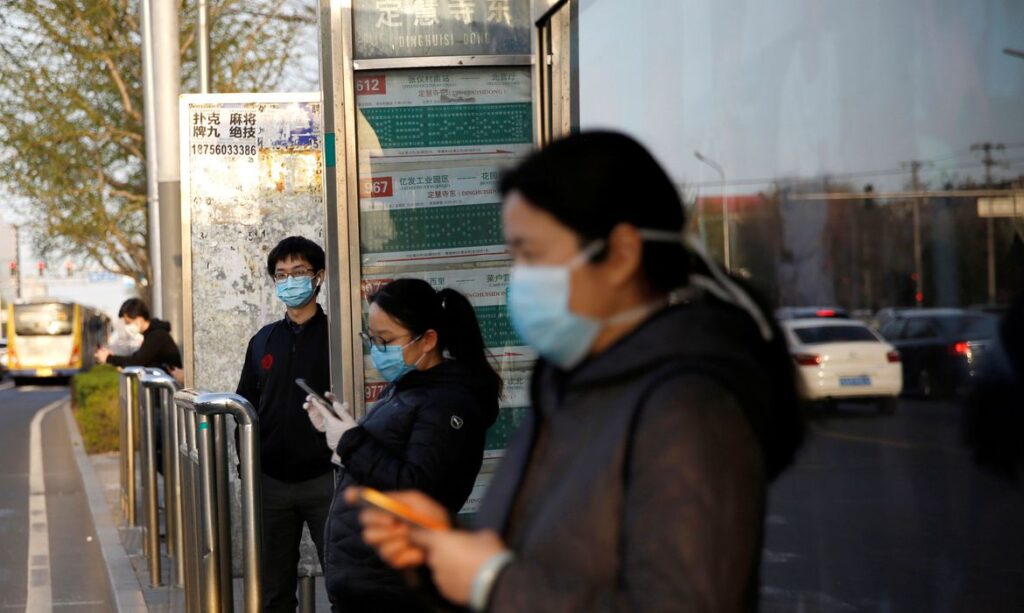 Imagem Ilustrando a Notícia: Em Xangai, moradores voltam a fazer compras e lockdown pode acabar