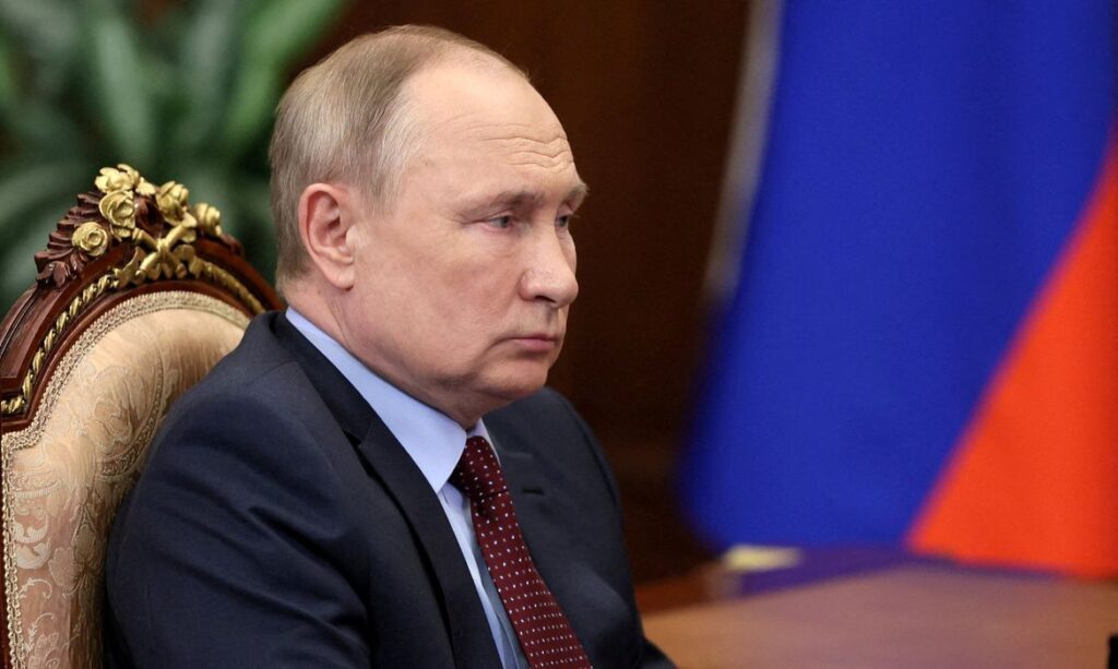 Imagem Ilustrando a Notícia: Putin aumenta salário mínimo e aposentadoria  em 10% na Rússia