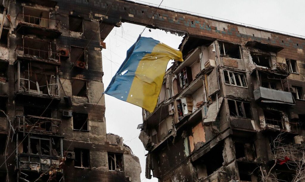 Imagem Ilustrando a Notícia: Presidente da Ucrânia diz que cidade de Donbas foi destruída por Russos