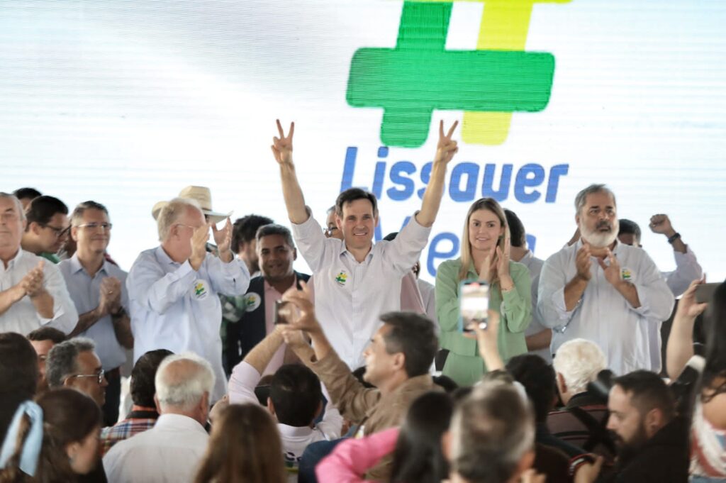 Imagem Ilustrando a Notícia: Mais de 3 mil pessoas prestigiam evento do setor produtivo em apoio à pré-candidatura de Lissauer ao Senado