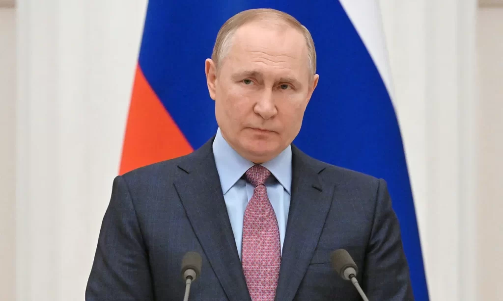 Imagem Ilustrando a Notícia: Mesmo com horrores da Guerra, popularidade de Putin permanece alta entre russos; entenda o motivo