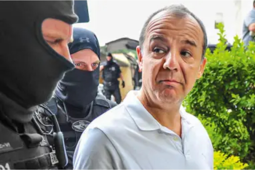 Imagem Ilustrando a Notícia: Reportagem encontra irregularidades na cela de Sérgio Cabral, como celular, droga e comida de aplicativo