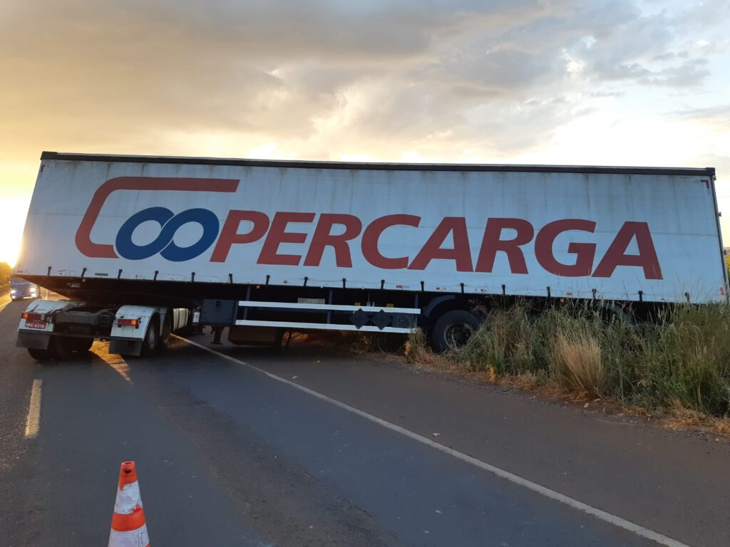 Imagem Ilustrando a Notícia: Homem morre ao ser atropelado pelo próprio caminhão, em Bom Jesus de Goiás
