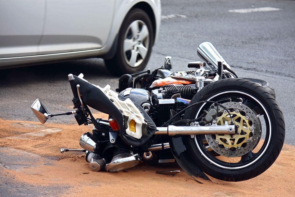Imagem Ilustrando a Notícia: Justiça recebe denúncia contra motorista embriagado que tentou matar motociclista após discussão no trânsito