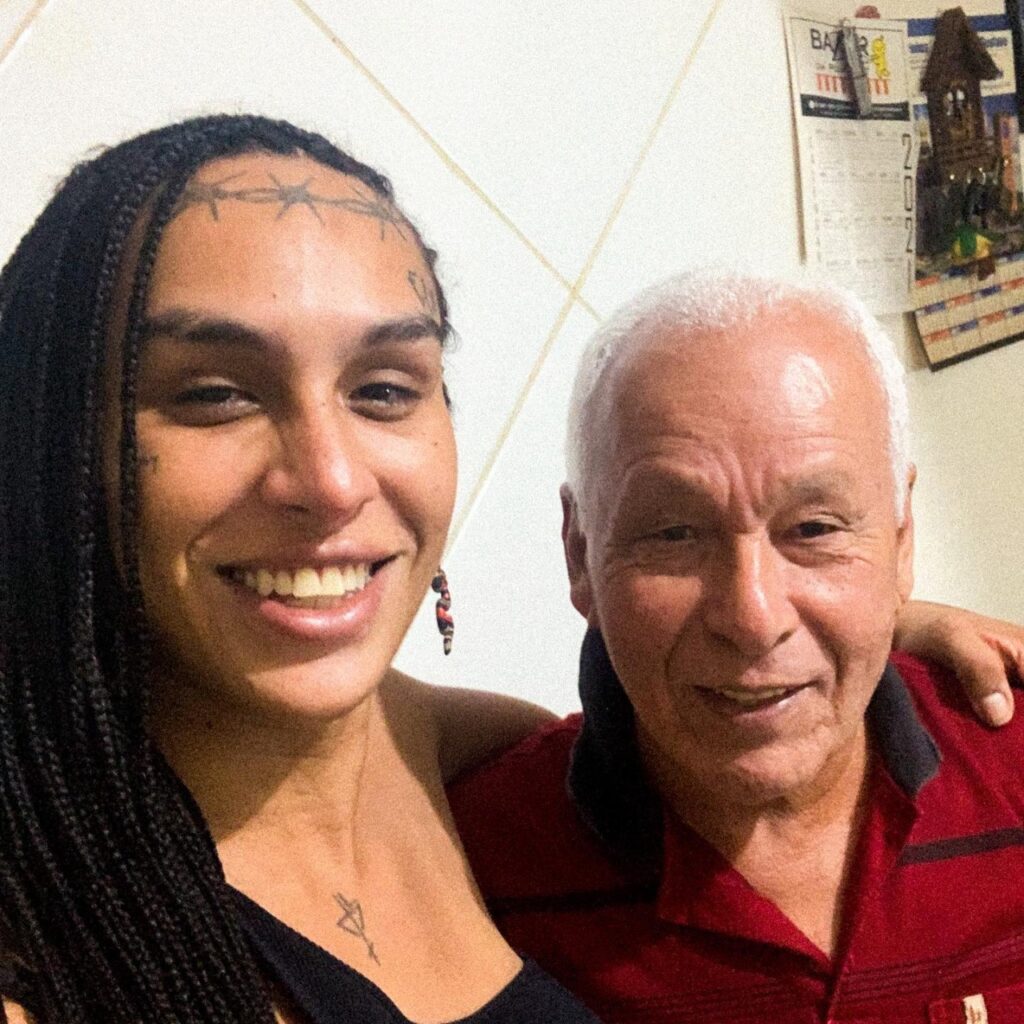 Imagem Ilustrando a Notícia: Pai da ex-BBB Linn da Quebrada morre em São Paulo
