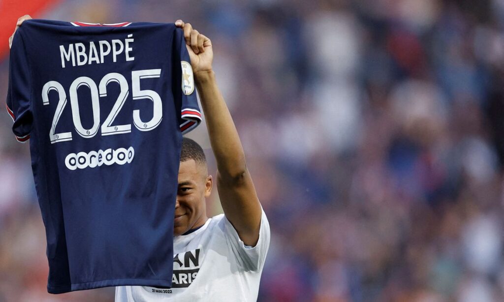 Imagem Ilustrando a Notícia: Mbappé diz que “pode imaginar” decepção do Real Madrid após renovar com PSG