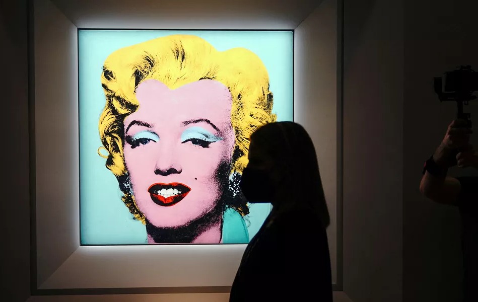 Imagem Ilustrando a Notícia: Quase R$ 1 bilhão: por que um quadro de Marilyn Monroe vale mais que Picasso