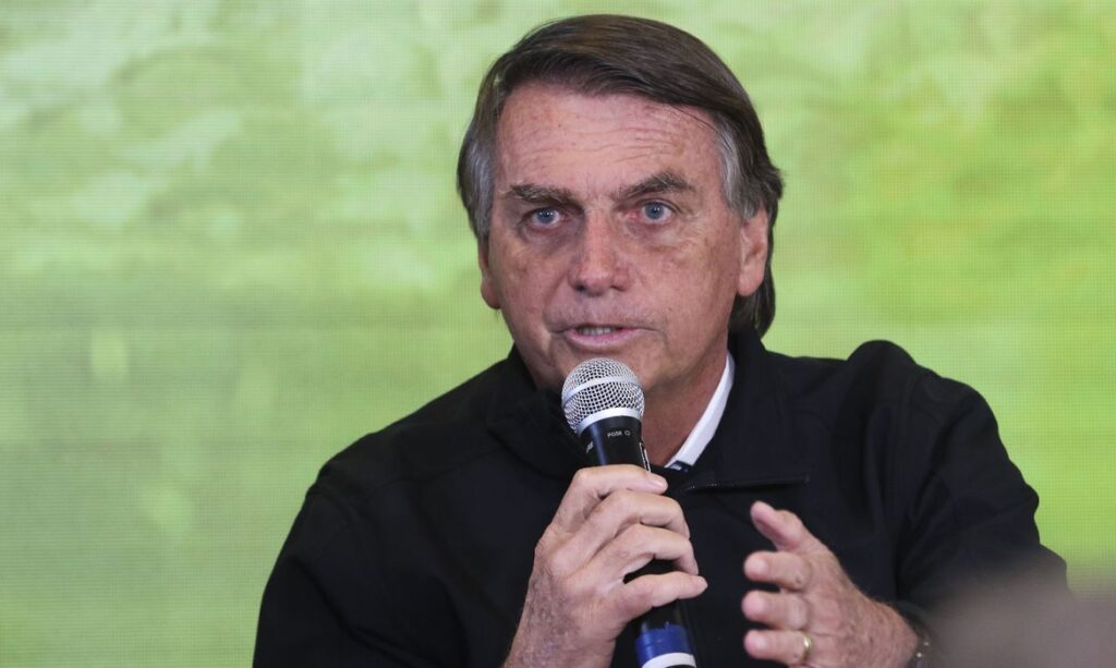 Imagem Ilustrando a Notícia: Bolsonaro visita Jataí; é a segunda passagem por Goiás em menos de uma semana