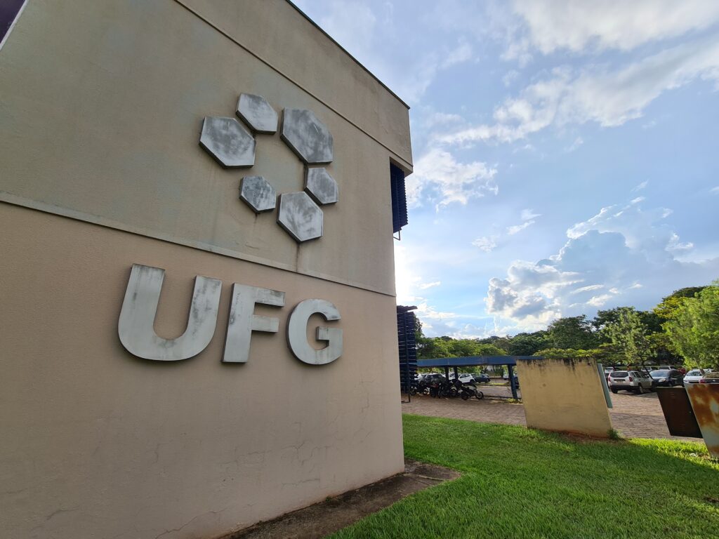 Imagem Ilustrando a Notícia: Corte orçamentário de 14,5% compromete R$ 10,8 milhões da UFG