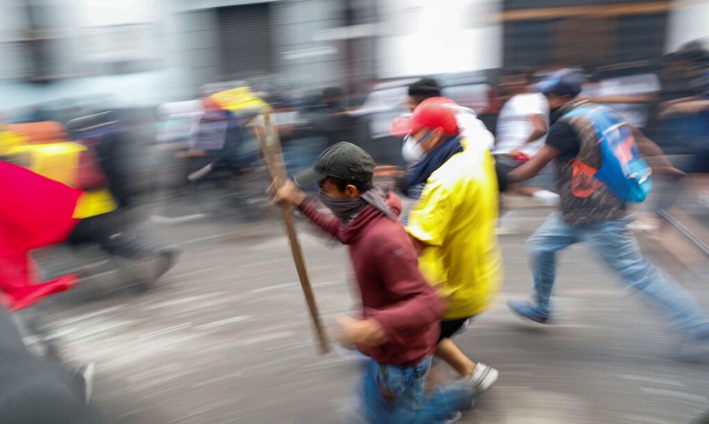 Imagem Ilustrando a Notícia: Equador diz que não permitirá que protestos atentem contra democracia