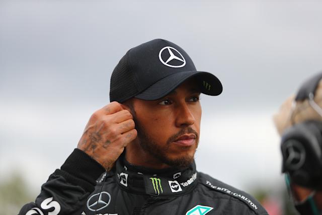 Imagem Ilustrando a Notícia: Hamilton responde Piquet após declarações racistas ao piloto: ‘Fui cercado por essas atitudes e alvo em toda minha vida’