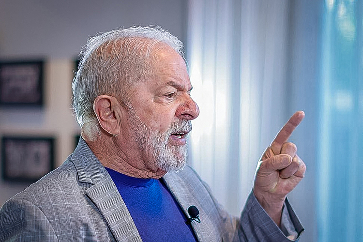 Imagem Ilustrando a Notícia: Lula dá sinais que, se eleito, não buscará reeleição