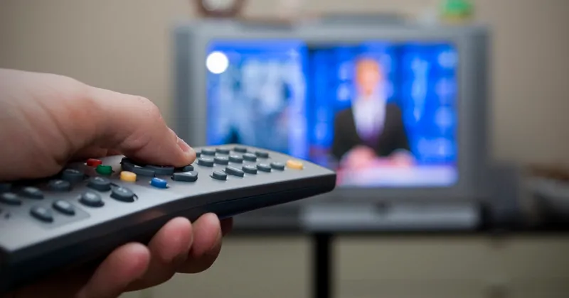 Imagem Ilustrando a Notícia: Apresentadores de TV e rádio devem sair para disputar eleições