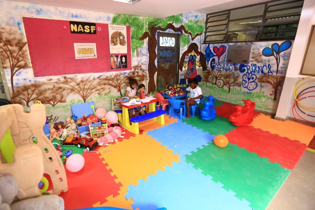 Imagem Ilustrando a Notícia: Projeto obriga instituições de ensino superior de Goiás a oferecer espaço infantil