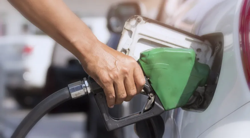 Imagem Ilustrando a Notícia: Diesel acumula alta no ano e combustível é vendido a R$ 6,89 em Goiânia