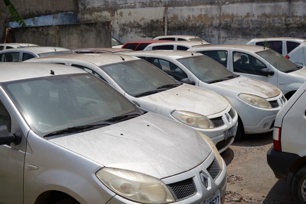 Imagem Ilustrando a Notícia: Leilões do Estado alienam 527 carros e arrecadam R$ 2,37 milhões