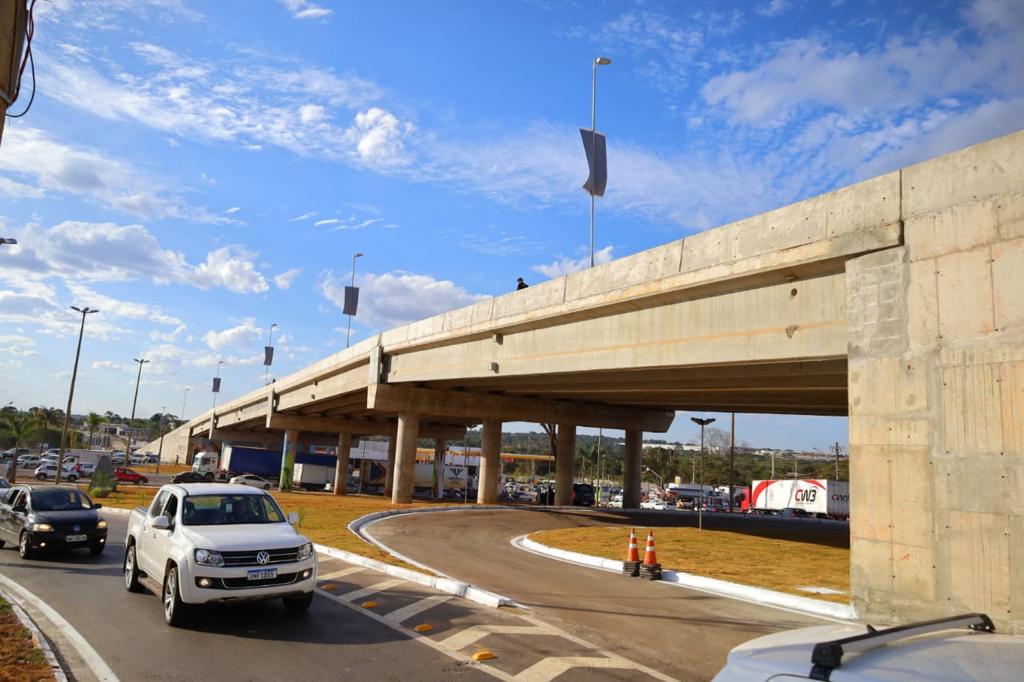 Imagem Ilustrando a Notícia: Com atrasos, Prefeitura inaugura Viaduto Iris Rezende e prevê fluxo mensal de 150 mil veículos