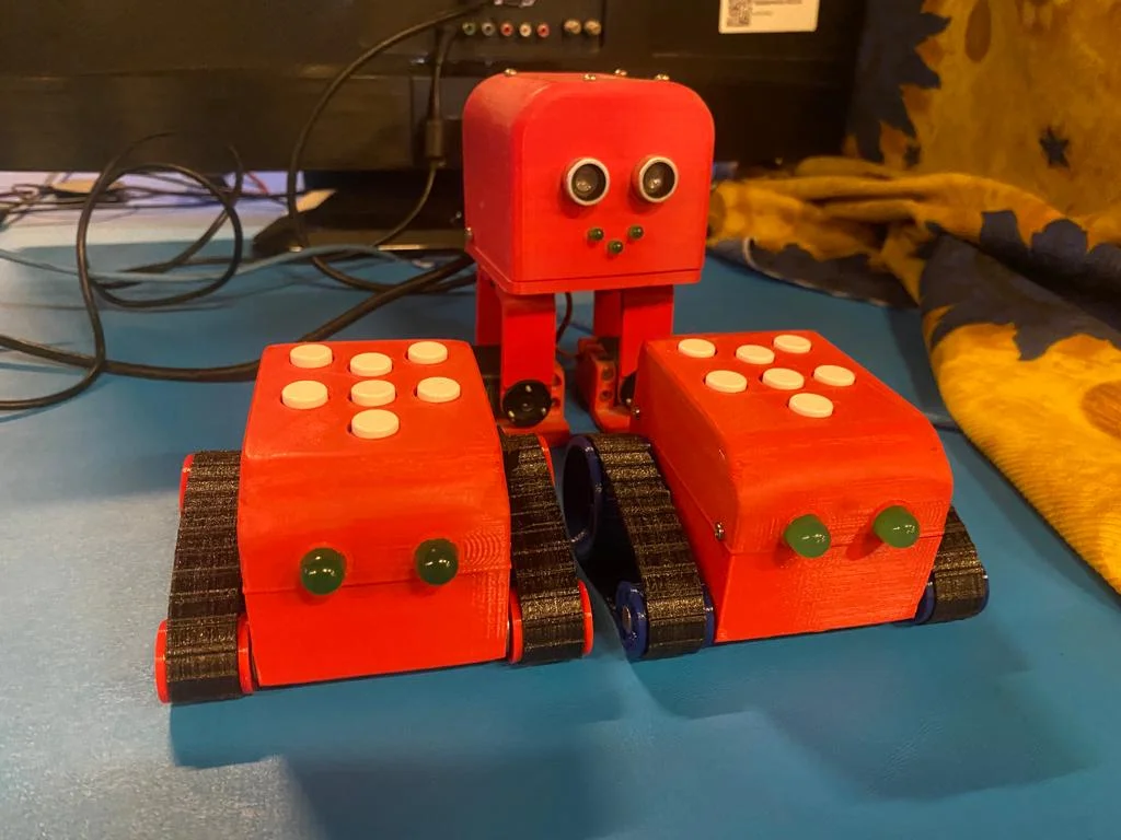 Menina de 12 anos cria robô para recolher resíduos plásticos