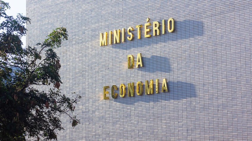 Imagem Ilustrando a Notícia: Ministério da Economia anuncia bloqueio de R$2,63 bilhões no orçamento de 2022