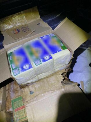 Imagem Ilustrando a Notícia: Policia Civil prende motorista por desvio de carga e recupera 4 toneladas de queijo muçarela
