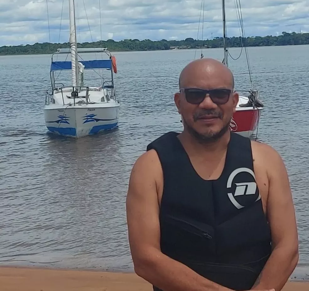 Imagem Ilustrando a Notícia: Repórter da TV Cultura desaparece após cair de barco em Belém (PA)