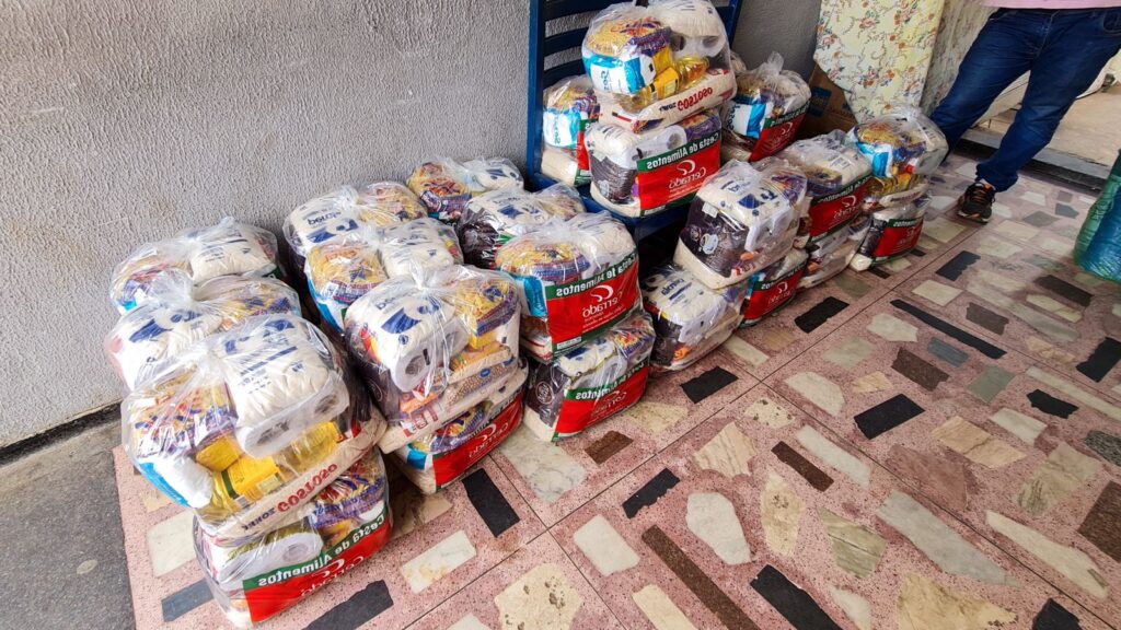 Imagem Ilustrando a Notícia: ONG realiza campanha de arrecadação de alimentos para comunidade carente, em Goiânia