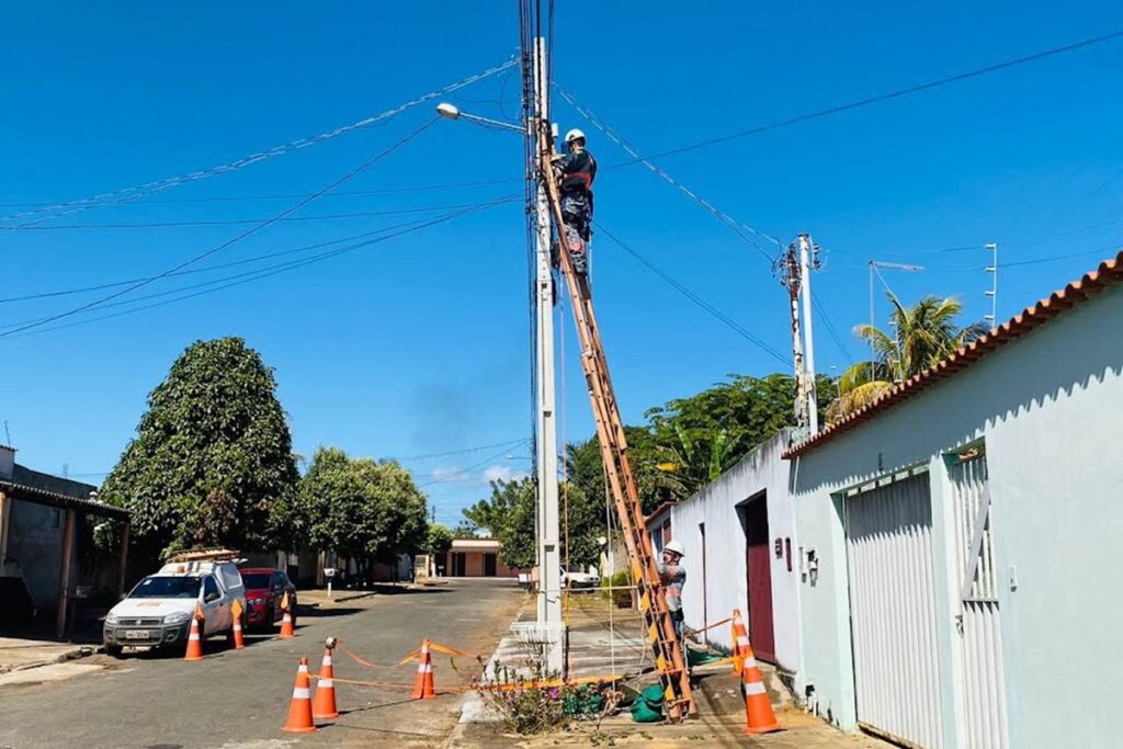 Imagem Ilustrando a Notícia: Operação identifica e remove 213 ligações clandestinas de energia em Caldas Novas