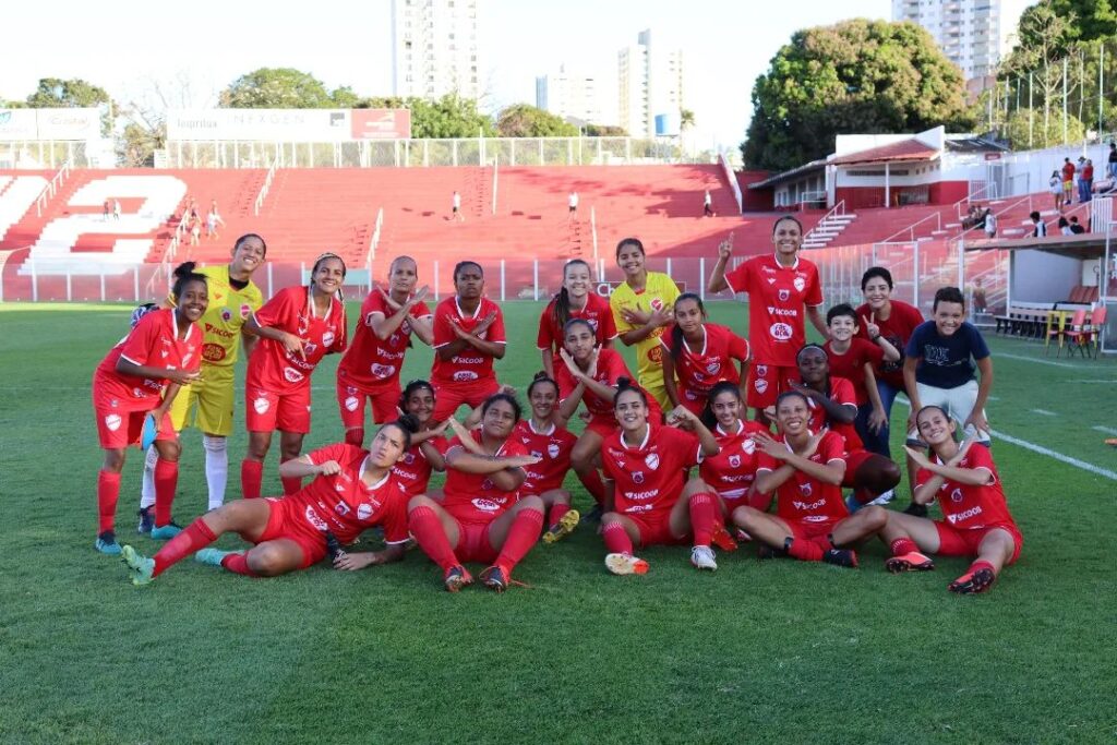 Imagem Ilustrando a Notícia: Vila Nova faz no fim e garante acesso à Série A2 do Campeonato Brasileiro Feminino