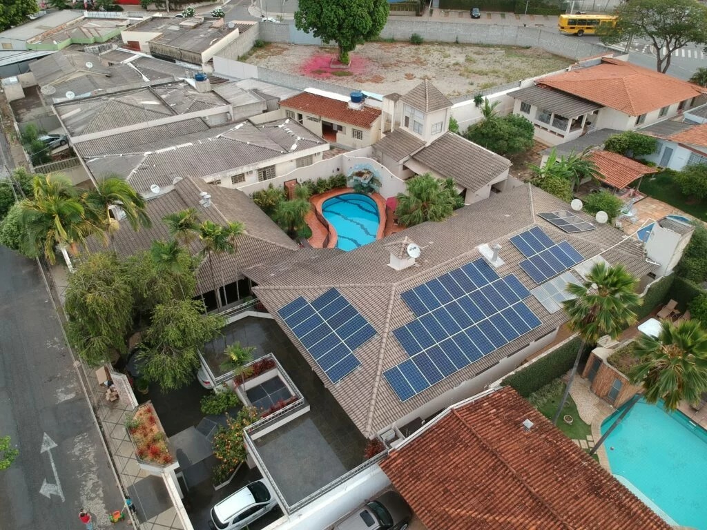 Imagem Ilustrando a Notícia: Sistemas fotovoltaicos chamam atenção em Goiás; número de instalações é dobrado no primeiro semestre de 2022