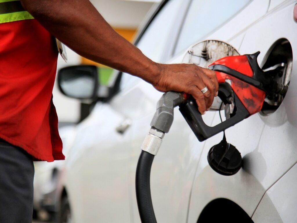 Imagem Ilustrando a Notícia: Petrobras anuncia nova redução no preço da gasolina