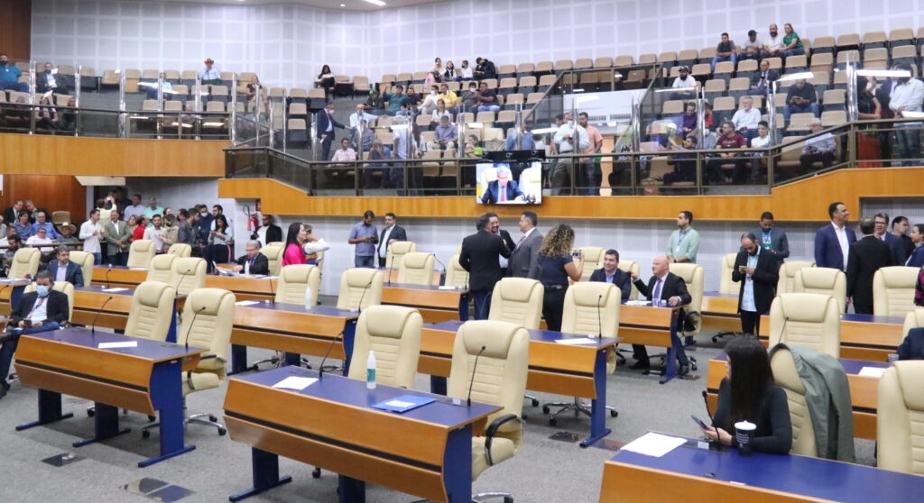 Imagem Ilustrando a Notícia: Plenário da Câmara aprova Lei de Diretrizes Orçamentárias para 2023 em primeira votação