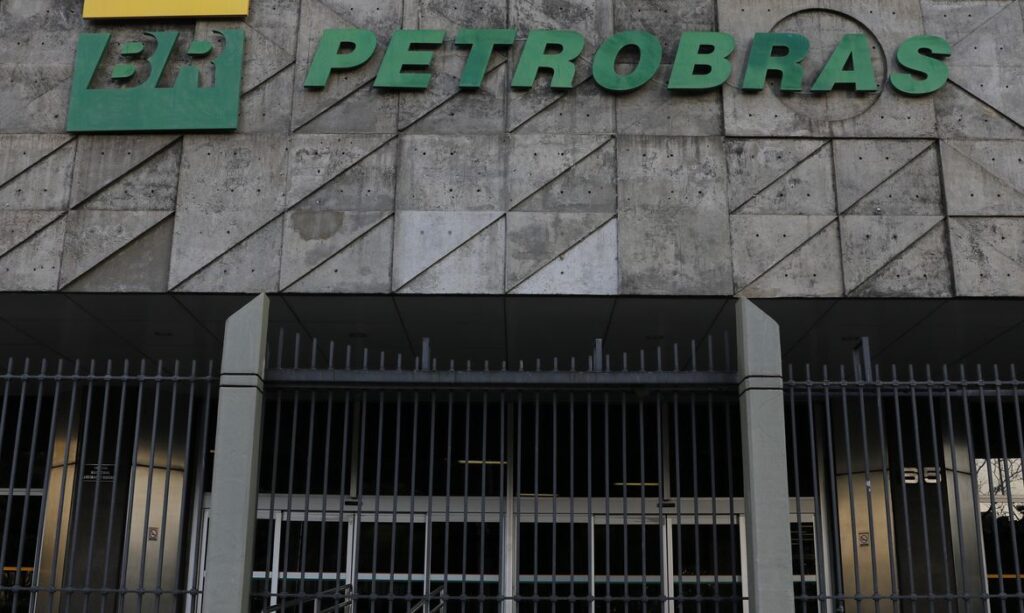 Imagem Ilustrando a Notícia: Petrobras aprova pagamento de R$ 87,8 bilhões em dividendos a acionistas