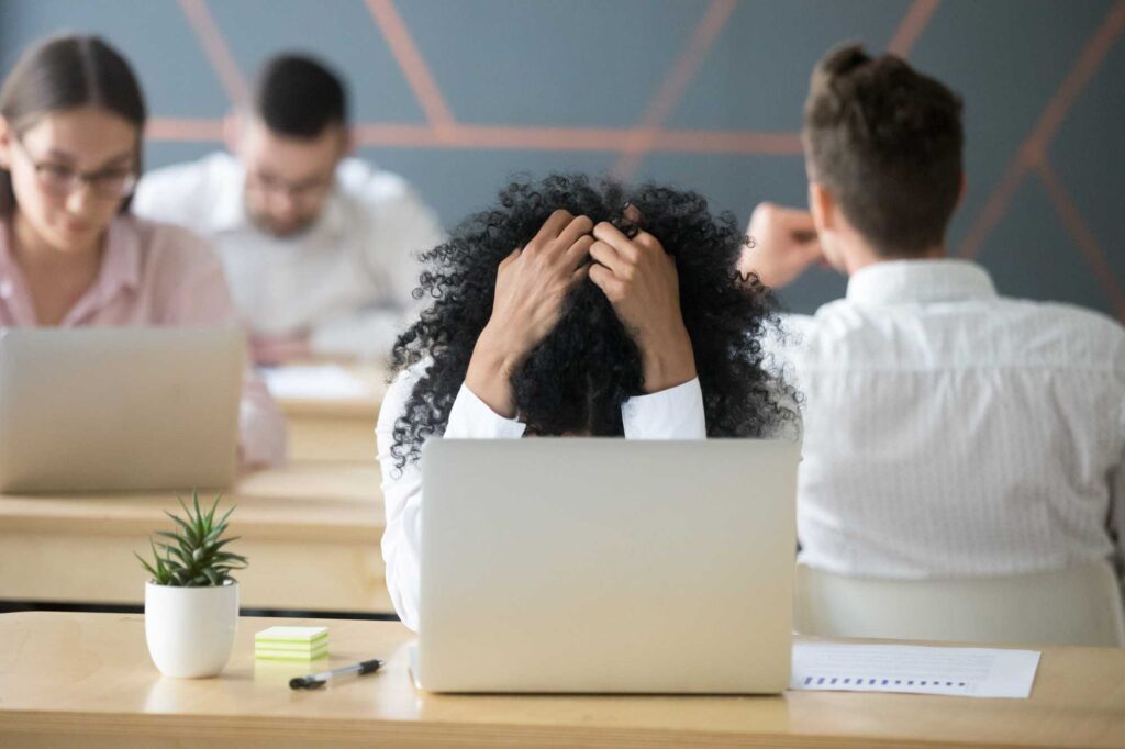 Imagem Ilustrando a Notícia: O que é a Síndrome de Burnout e porquê a procura pelo seu tratamento aumentou? Entenda