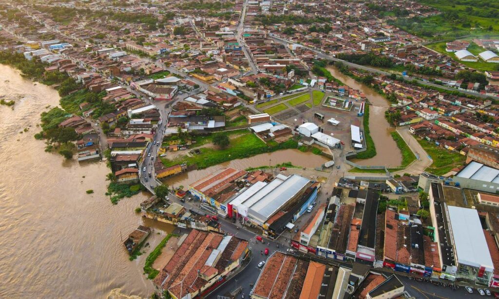 Imagem Ilustrando a Notícia: Chuvas deixam mais de 56 mil desabrigados em Alagoas