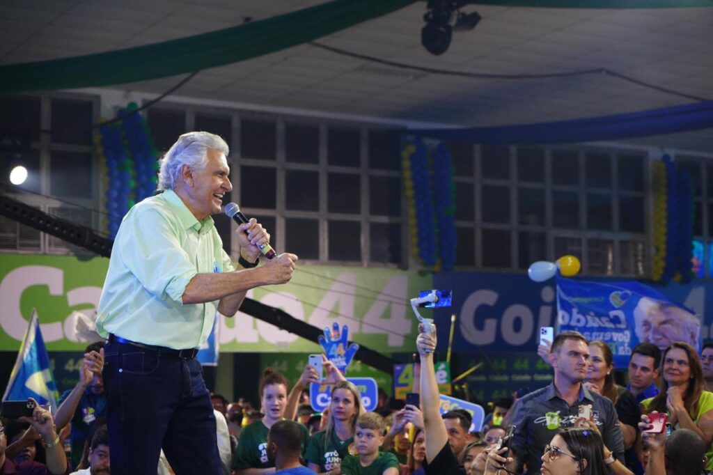 Imagem Ilustrando a Notícia: Caiado pode ser segundo governador de Goiás reeleito no 1º turno