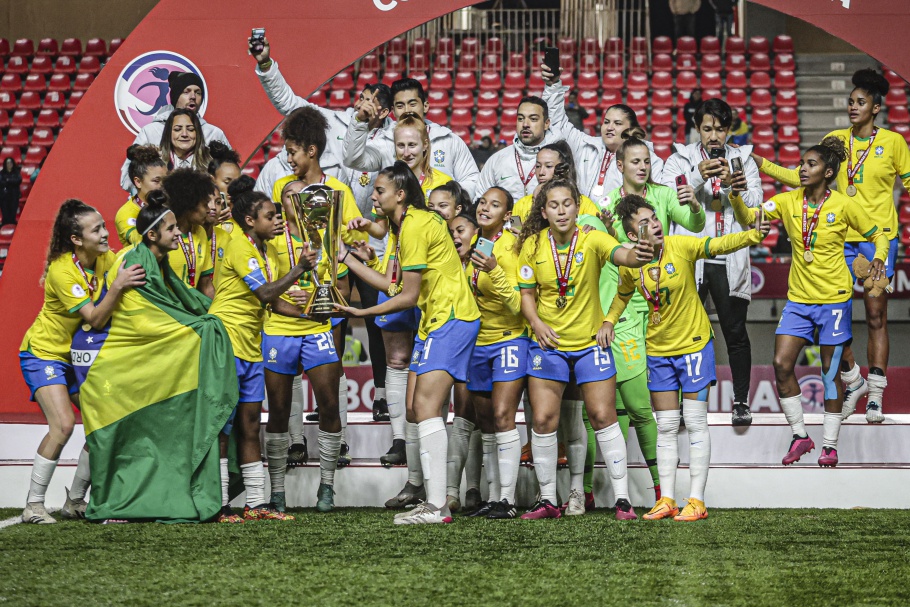 Imagem Ilustrando a Notícia: Futebol Feminino; título da Copa América escancara soberania brasileira na América do Sul