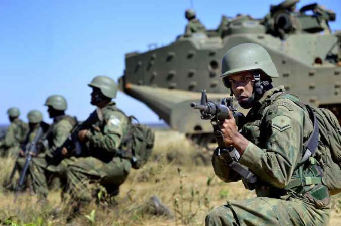 Imagem Ilustrando a Notícia: Forças Armadas fazem treinamento militar em área da Marinha em Formosa