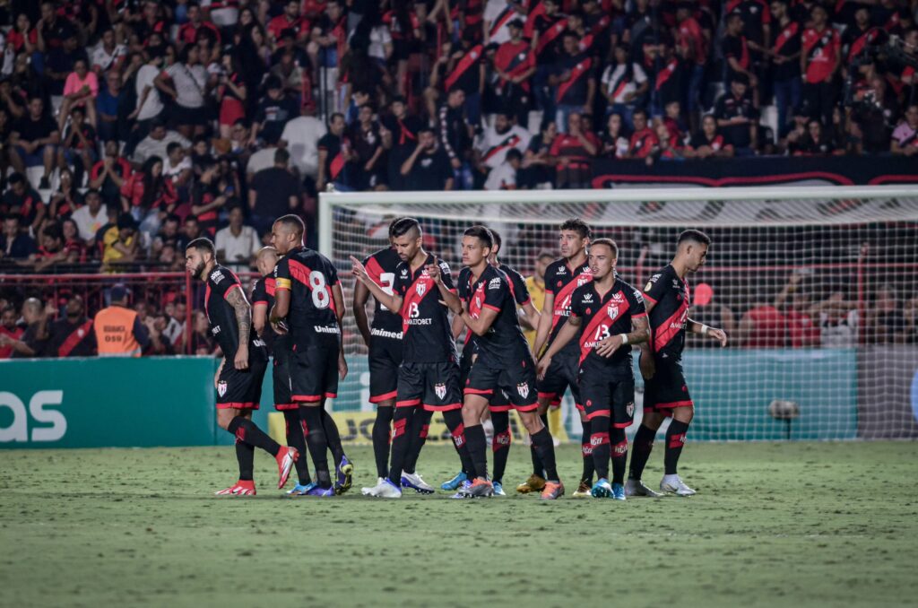 Imagem Ilustrando a Notícia: Atlético Goianiense vive sequência mais decisiva de sua história