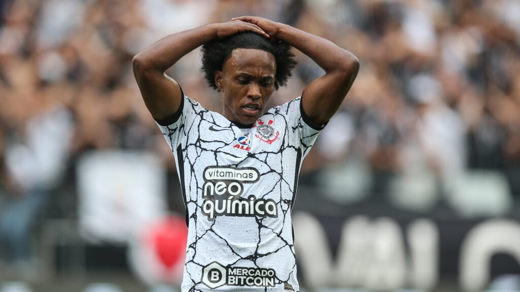 Imagem Ilustrando a Notícia: William deve rescindir contrato com Corinthians após eliminação na Libertadores