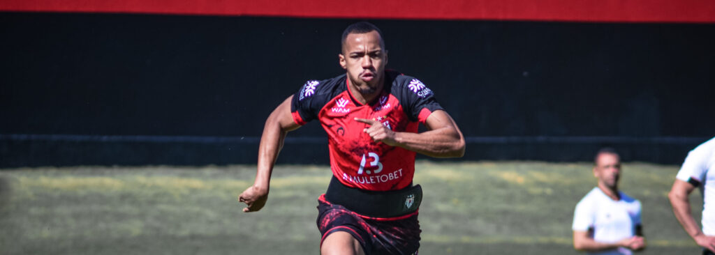 Imagem Ilustrando a Notícia: Marlon Freitas pede que Atlético Goianiense esteja firme e forte diante do Goiás
