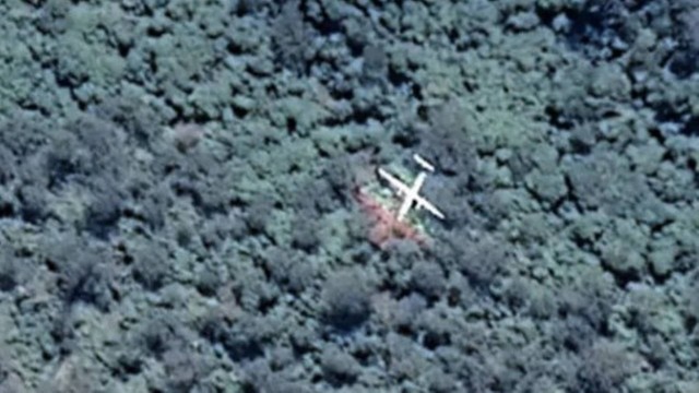 Imagem Ilustrando a Notícia: Google Maps visualiza avião ‘fantasma’ no meio de floresta