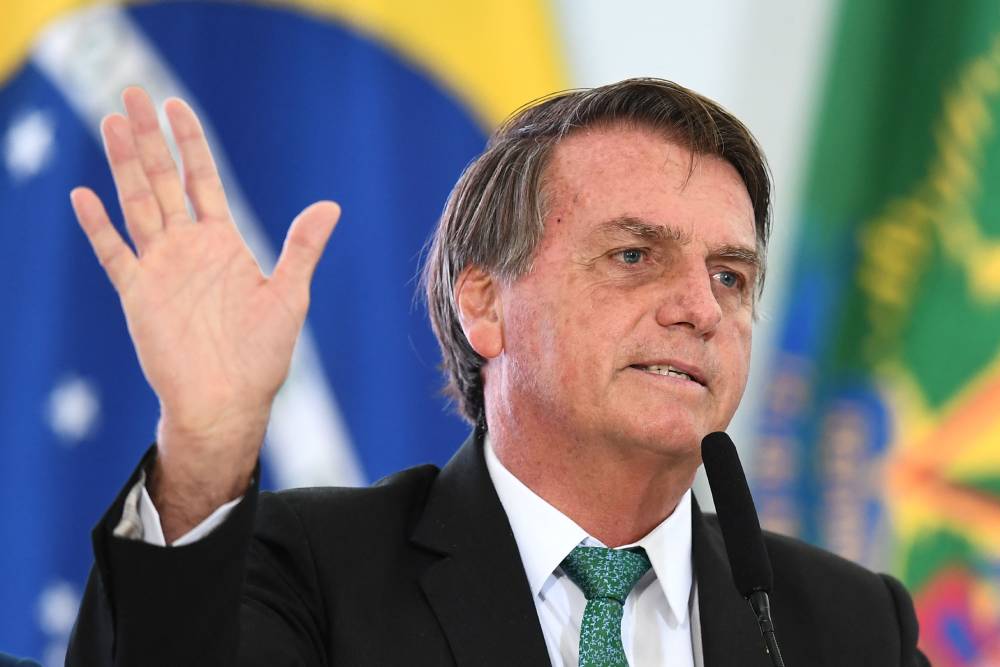 Imagem Ilustrando a Notícia: Bolsonaro propõe recriar Ministério da Indústria e diz que empresários indicarão novo ministro