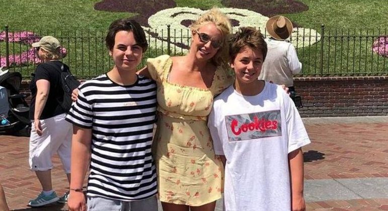Imagem Ilustrando a Notícia: Ex-marido de Britney Spears posta vídeo privado da cantora discutindo com os filhos; Confira